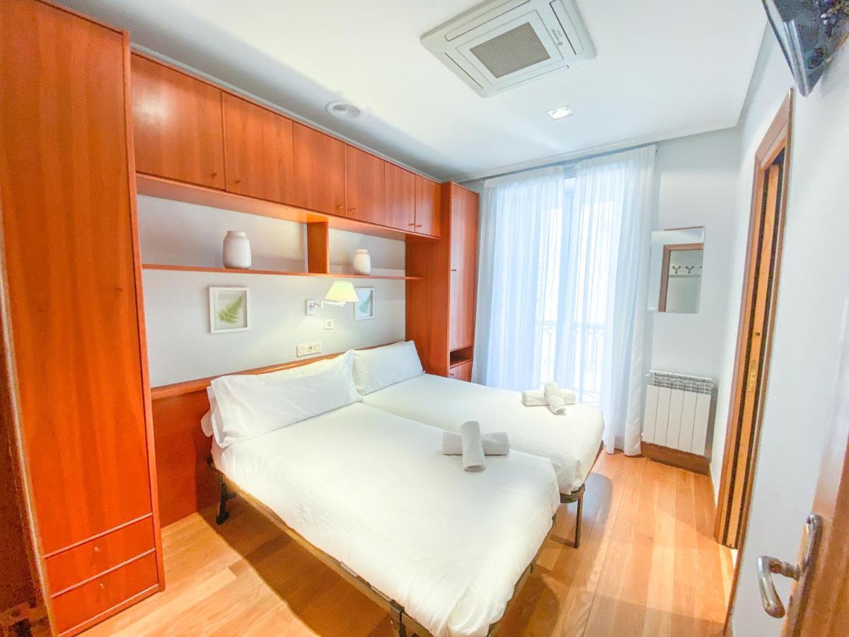 Habitaciones Turisticas Ayuntamiento サン・セバスティアン エクステリア 写真